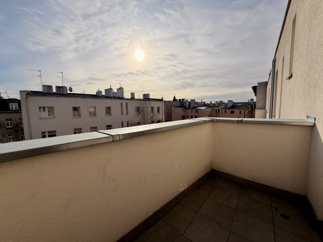 Mieszkanie Sprzedaż  Śródmieście Pomorska 15